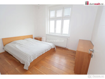 Světlý byt 2+kk, 51 m2, po kompletní rekonstukci, zařízený,  - 7