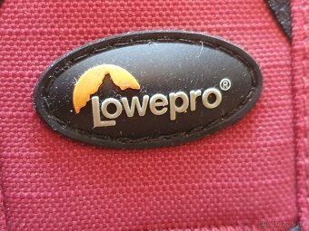 Fotobatoh Lowepro červený NOVÝ - 7