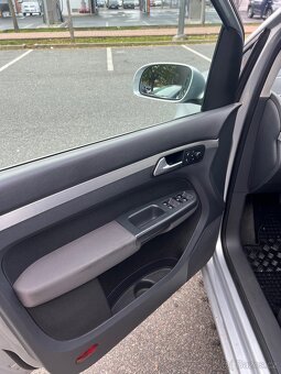 Volkswagen Touran 2.0 TDI - 7 místní - 7