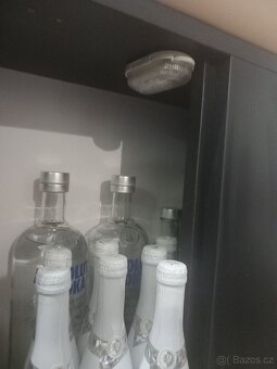 Práva kůže, se zabudovaným minibarem - 7