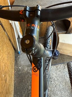 Horské kolo 10-15 let Kellys Madman 30 Black 27.5" - 7