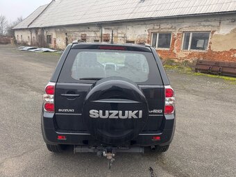 Prodám Suzuki Grand Vitara 1,6 benz rv 09 - 7