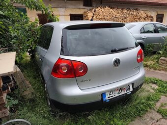 PRODÁM VW GOLF 5 r.v. 2006 motor BKD 2,0 103kw 4motion - 7