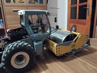 Rc hydraulicky silniční válec 1/14 - 7