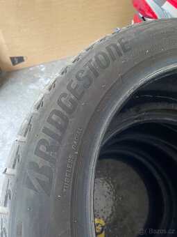 Letní pneu 215/55/17 Bridgestone 90% - 7