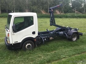 Autobazar užitkových vozů sklápěčů a nosičů kontejnerů - 7