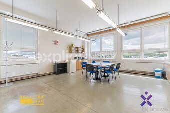Prodej komerčního objektu - lehká výroba, sklady s rampou, k - 7