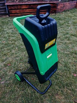 Drtič větví John Gardener 2000 W - 7