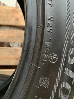 2ks 285/45/21 Bridgestone Blizzak/RFT/LM001/ 7m - 7