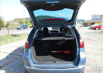 Citroën C4 Picasso 1,6 HDi 82 kW AUTOMAT nafta - 7