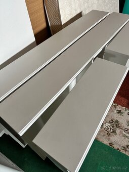 Postel IKEA s úložným prostorem - 7