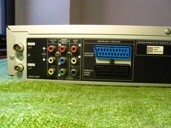 Philips DVD VHS přehrávač kombo DVP3100V - 7