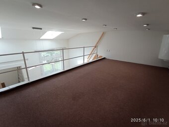 BEZ PROVIZE RK. Pronajmu atelier 1kk Praha 10 Vršovice - 7