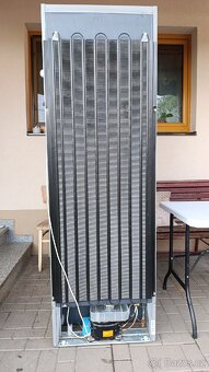 Whirlpool lednice kombinovaná 341 litrů - 7