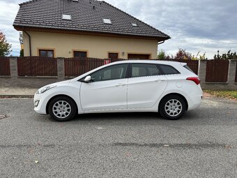 HYUNDAI I30 1.6 CRDI 94 KW KOMBI VÝHŘEV SENZORY KAMERA - 7