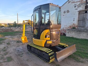KOMATSU PC 35 MR - 7