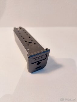 Prodám: WE GLOCK 19 GEN 4 - TOP STAV + SPOUSTA PŘÍSLUŠENSTVÍ - 7