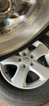 Letní kola 215/65/16 orig Suzuki top stav - 7