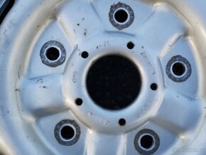 Sada 16" plechových disků 5x160 + C zimní pneu Nexen - 7