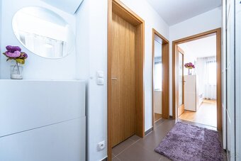 Dlouhodobý pronájem vybaveného bytu v klidné lokalitě - 7