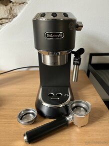 Pákový kávovar a mlýnek na zrnkovou kávu DeLonghi - 7