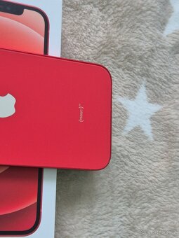 iPhone 12 64gb Red stav baterie 93% - 7