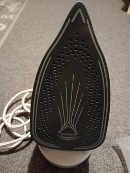 Napařovací žehlička v záruce žehlení prádla bez kabelu - 7