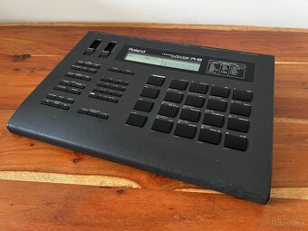 Roland R-8 Human Rhythm Composer + originální adaptér - 7