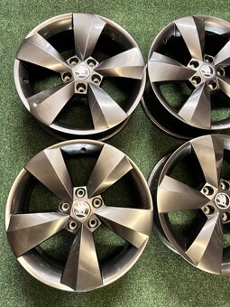 5x112 R17 originál alu disky Škoda Kodiaq - 7