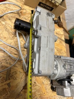 Elektromotor, 2.2kw, 3kw,motor na gril 2.3 ot - 7