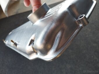 Víko ventilů BMW s motorem M30 - 7
