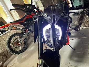 KTM DUKE 790 ,REG..8/2019 ,kup a servis ČR ,najeto 15 tis - 7