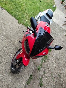 Yamaha YZF R1 1999 - 7