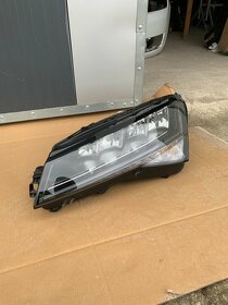 svetlo skoda superb 3 III lift svetla xenony - 7