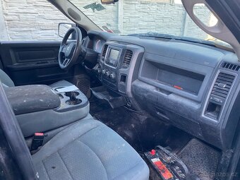 DODGE RAM 5.7  2014  horsi stav - 7