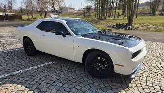 Dodge Challenger 5,7 R/T HEMI r.v. 2019 najeto 34 tkm - 7