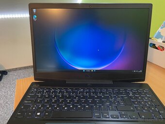 Herní notebook DELL G3 15,6'' | i5 | GTX 1650 | 8 GB RAM | - 7