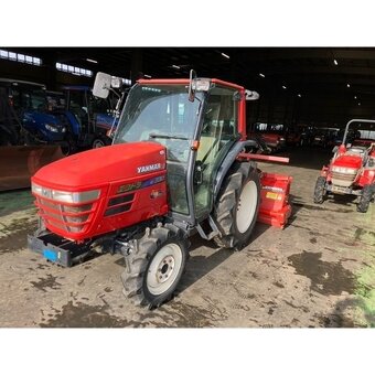 Malotraktor Yanmar s kabinou - 7