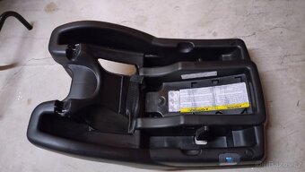 Autosedačka Graco vč. základny - 7