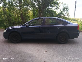 1.6 benzín motor je výborný auto má servisní knížku - 7