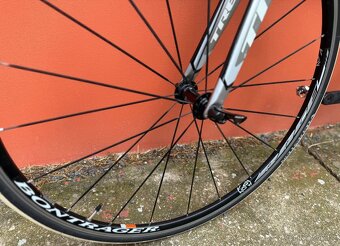 TREK vel. 58 - 7