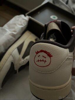 Air Jordan 1 Low Travis Scott Reverse Mocha - 7