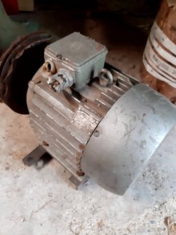 srovnávačka,srovnávací frézka - 7