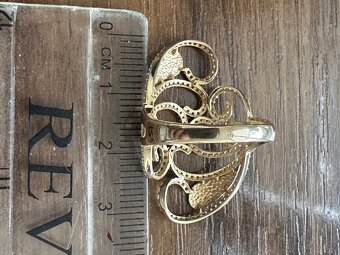 Zlatý dámský prsten - 7