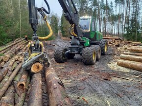 Harvestor John Deere 1170e - 7