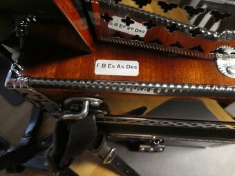 Štýrská pětiřadá harmonika, Strasser de Luxe E, F-B-Es-As-De - 7