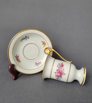 Nádherný porcelanovy šálek na čokoládu od manufaktury Kaiser - 7