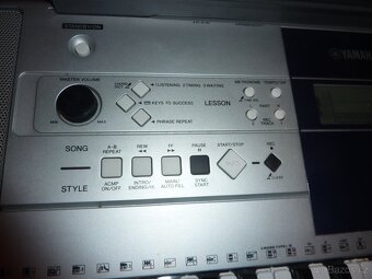 Klávesy Yamaha PSR-E323 - 7