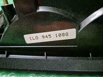 pravé vnitřní světlo Seat Toledo CL 1L0945108Q - 7