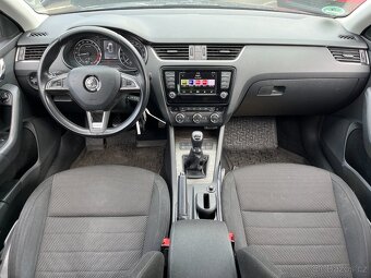 Škoda Octavia 3. Scout 4x4 2.0 TDI 110 KW 1 maj serv kniha. - 7